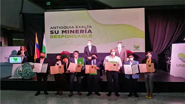 ��½�ƽ����ױ������ء�������ʵ����ҵ���ƺ�