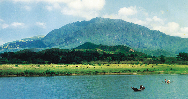 �¾������ݹ�棺�ж���лл������